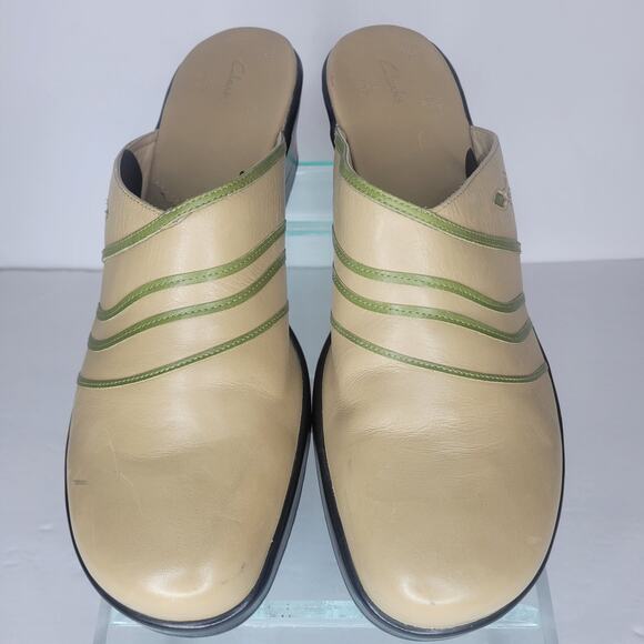 CLARKS Leather Slip On Wedge Mules Clogs Beige Green Women's sz 11 Style 75179 - Picture 1 of 13